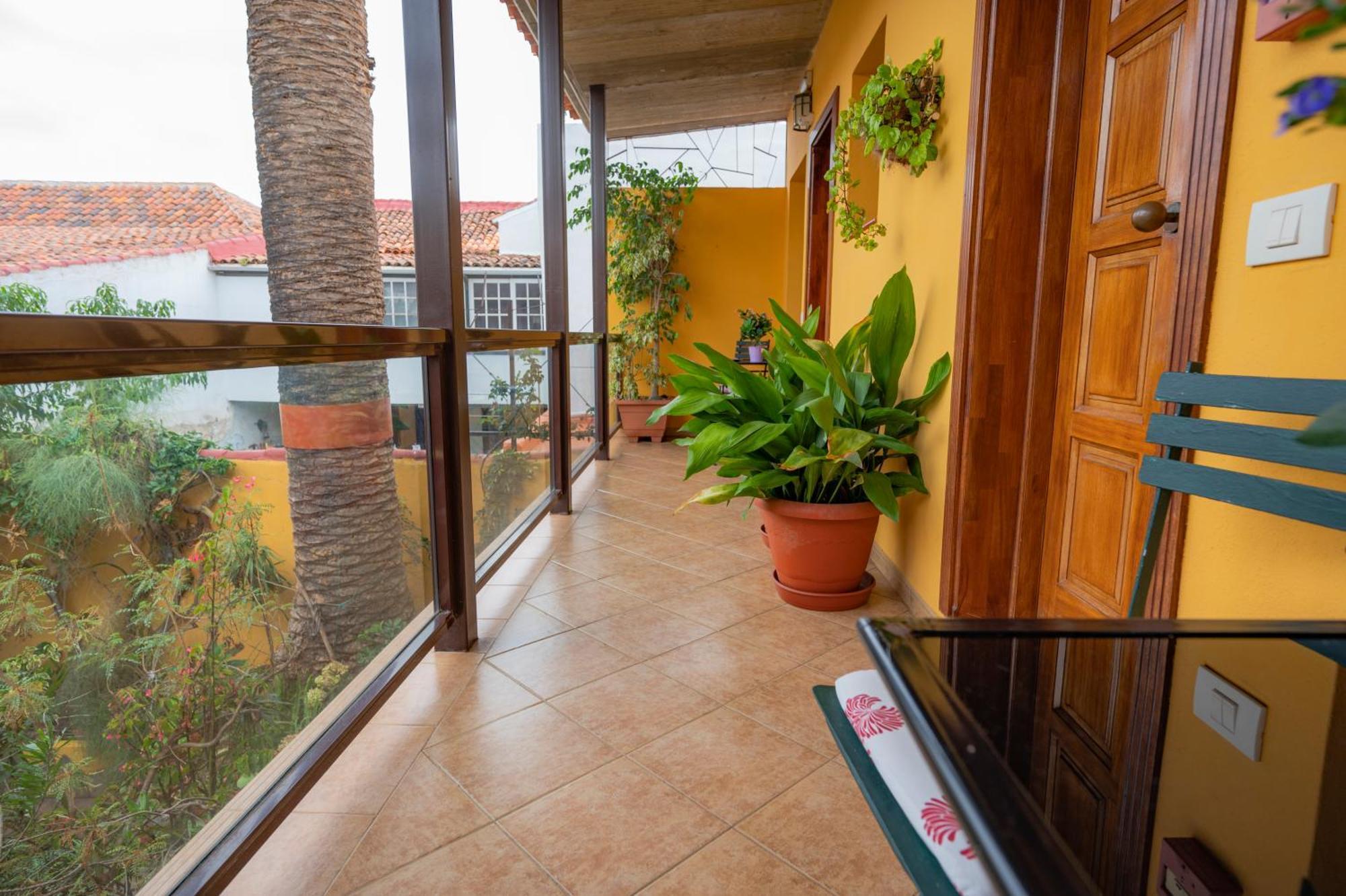 Hostal La Asomada del Gato La Laguna  Exterior foto